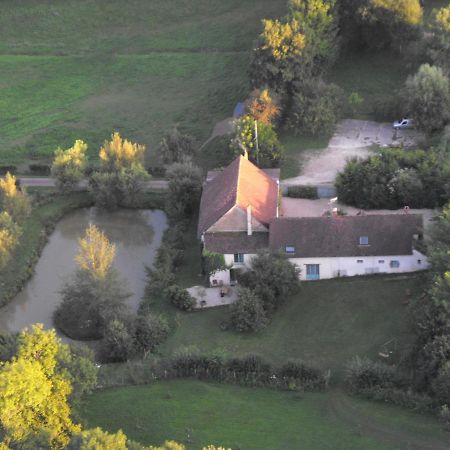 Domaine De Varenne Bed and Breakfast Saint-Amand-en-Puisaye Exteriör bild