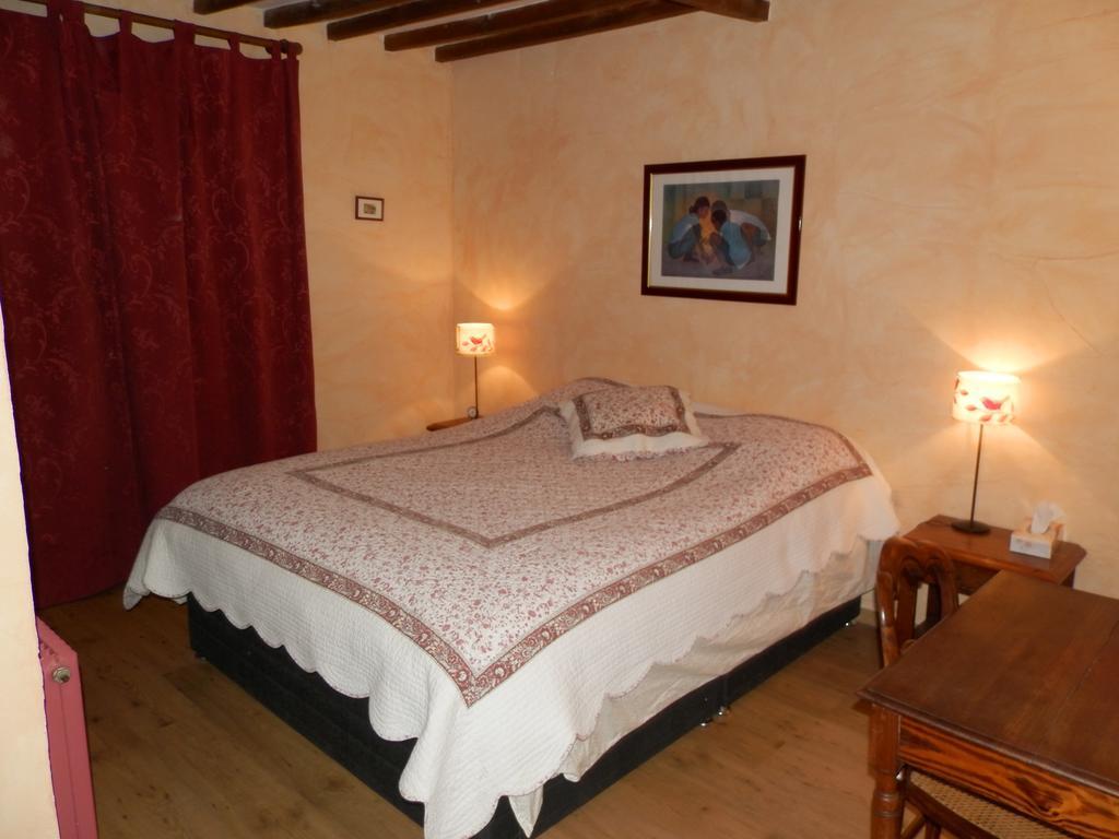 Domaine De Varenne Bed and Breakfast Saint-Amand-en-Puisaye Exteriör bild